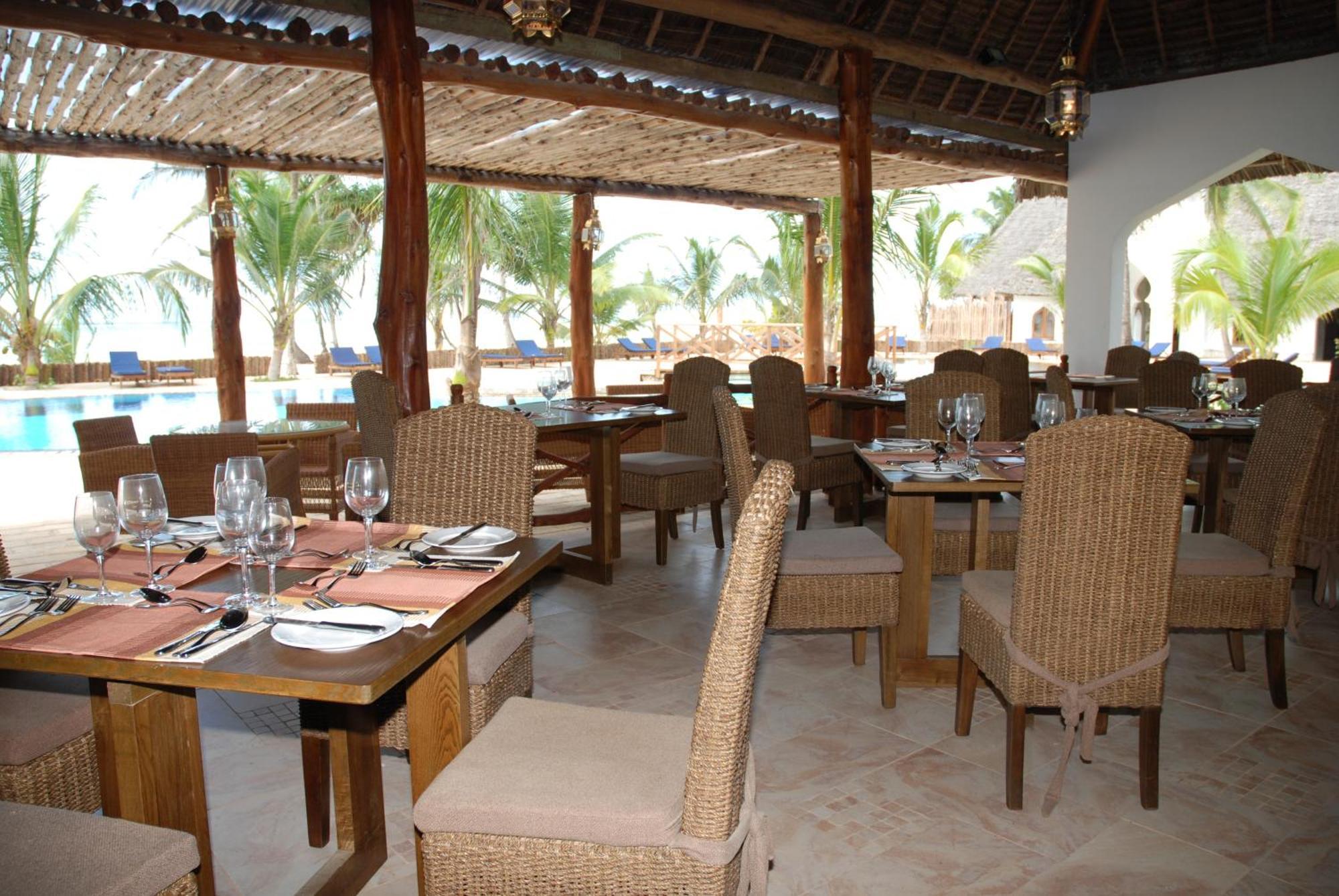 Sultan Sands Island Resort & Spa Кивенга Екстериор снимка