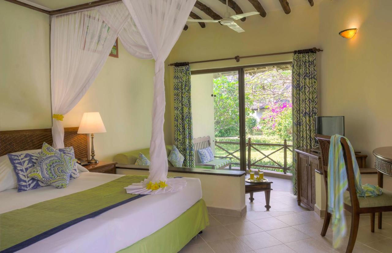 Sultan Sands Island Resort & Spa Кивенга Екстериор снимка